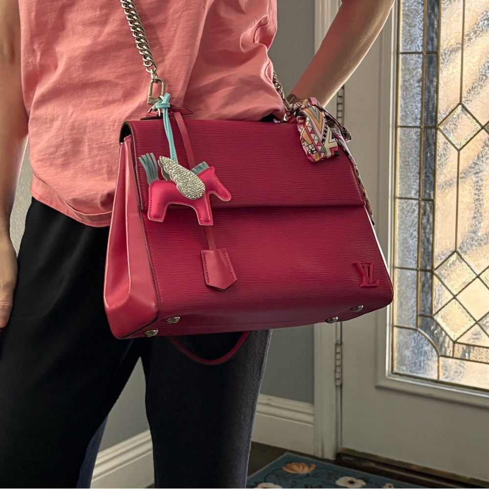 Louis Vuitton Epi Cluny BB Fuchsia Satchel - Picture 16 of 16
